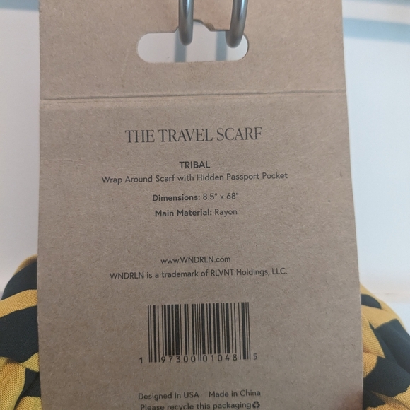 WNDR LN Travel Scarf with Passport Pocket - Picture 4 of 5